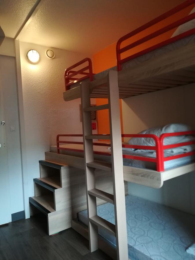 Hotelf1 Centre Courtine Gare Tgv Hotel *
